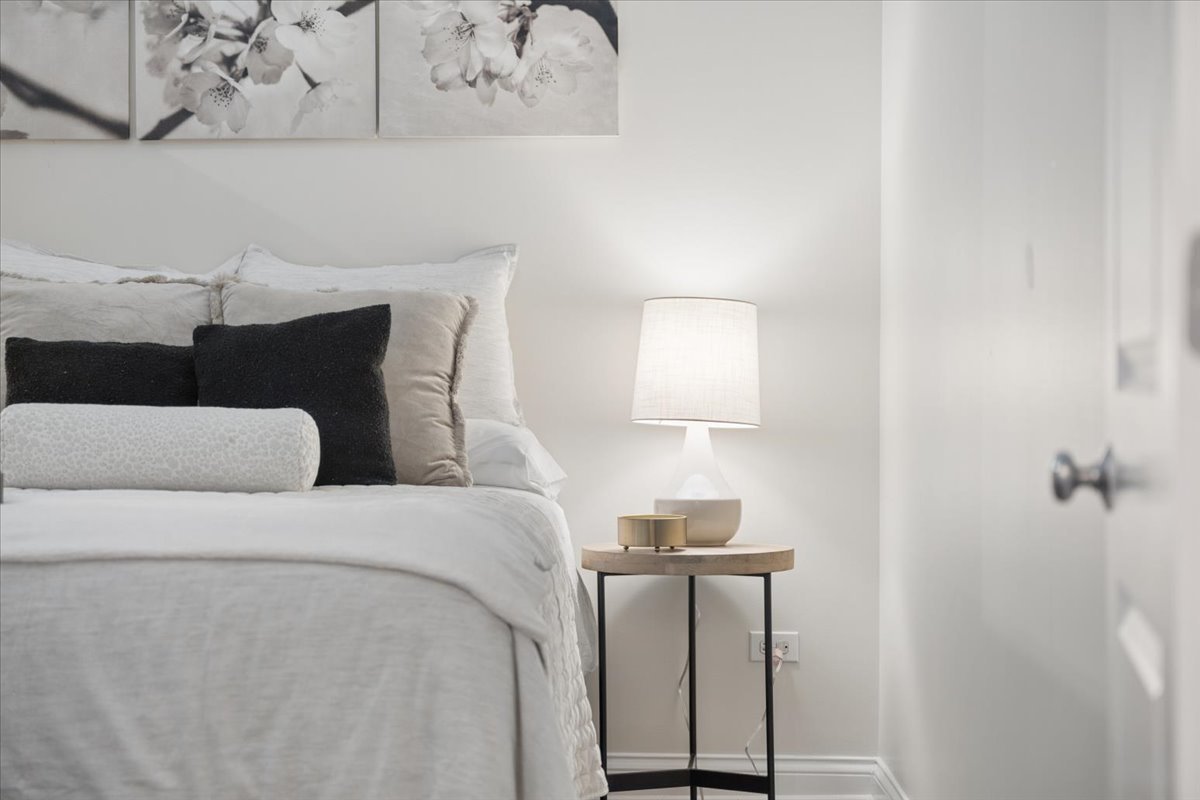 230 West Division Street, Unit 602 Chicago, IL 60610 - Photo 21 of 25