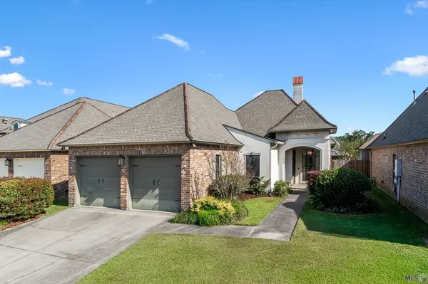 $435,000 | 19455 Kelly Wood Court, Baton Rouge, LA 70809