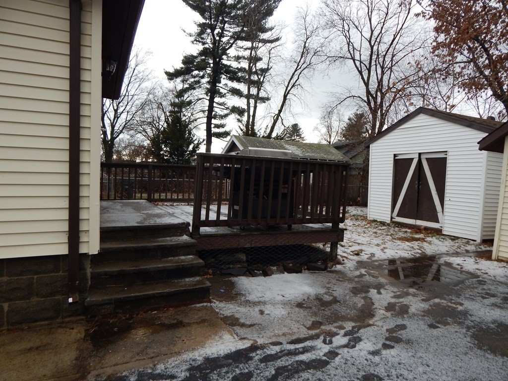 24 Schley Street Springfield, MA 01109 - Photo 2 of 41 Gallery Image 2