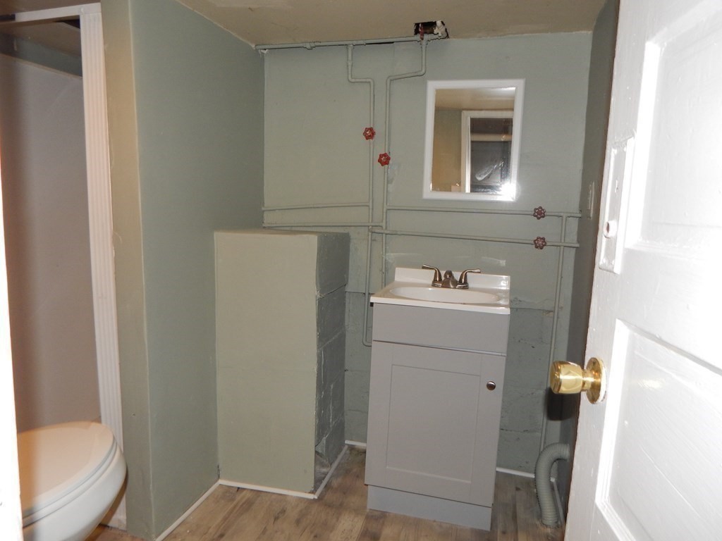 24 Schley Street Springfield, MA 01109 - Photo 29 of 41 Gallery Image 29