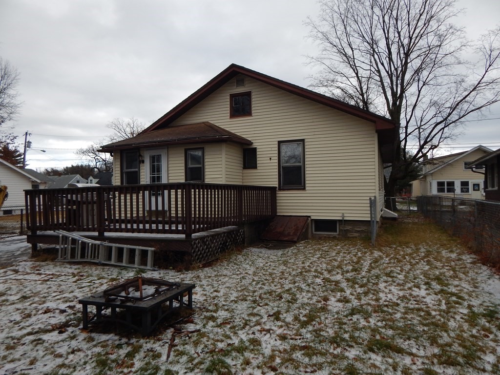 24 Schley Street Springfield, MA 01109 - Photo 5 of 41 Gallery Image 5