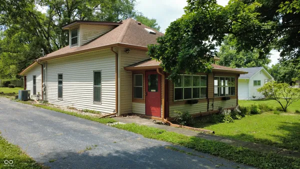 $250,000 | 5357 West County Road 450 South, Coatesville, IN 46121