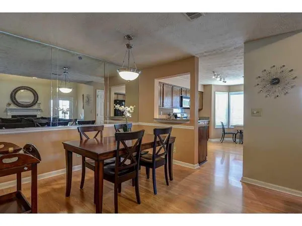 $2,500 | 4101 Riverlook Parkway Southeast, Unit 101, Marietta, GA 30067