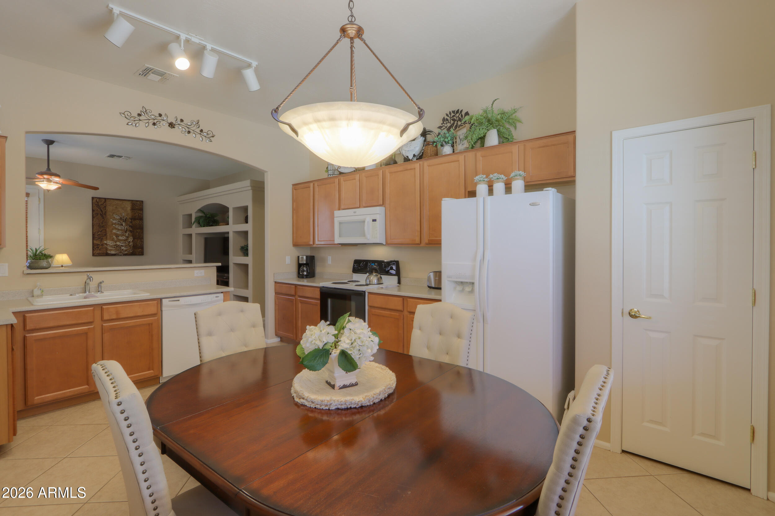 21563 Greenway Road Maricopa, AZ 85138 - Photo 12 of 35