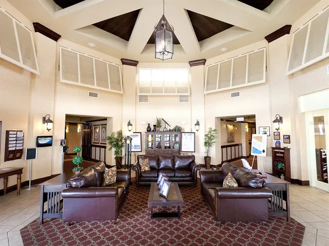 $289,000 | 114 Southampton Place North, Unit 237, Venice, FL 34293