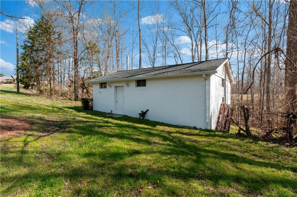 3291 Burton Road Thomasville, NC 27360 - Photo 40 of 50