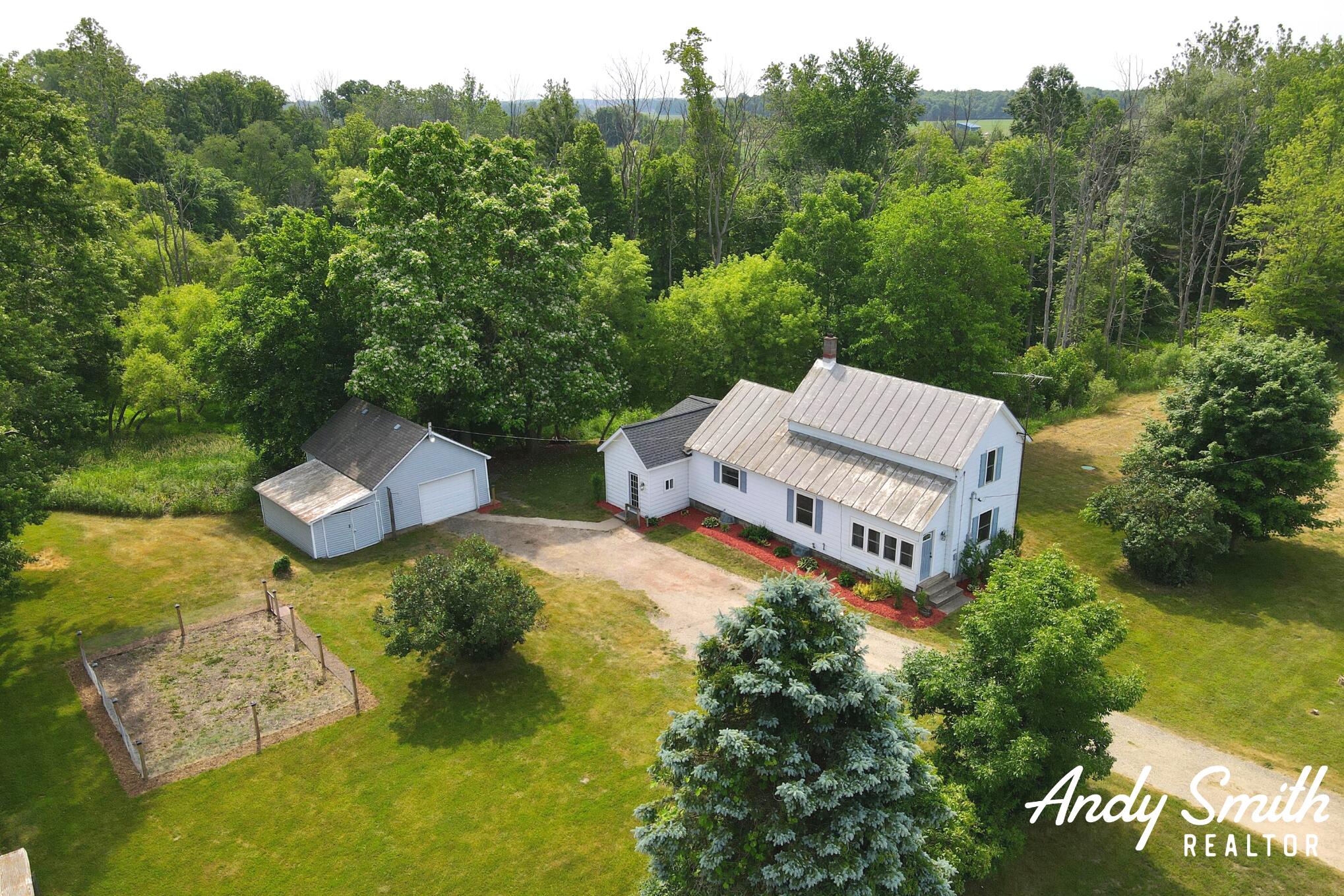 3265 16th Street Wayland, MI 49348 - Photo 2 of 36 4