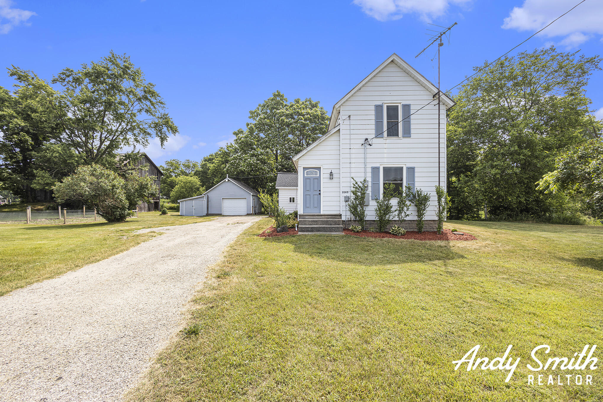 3265 16th Street Wayland, MI 49348 - Photo 3 of 36 690A0068