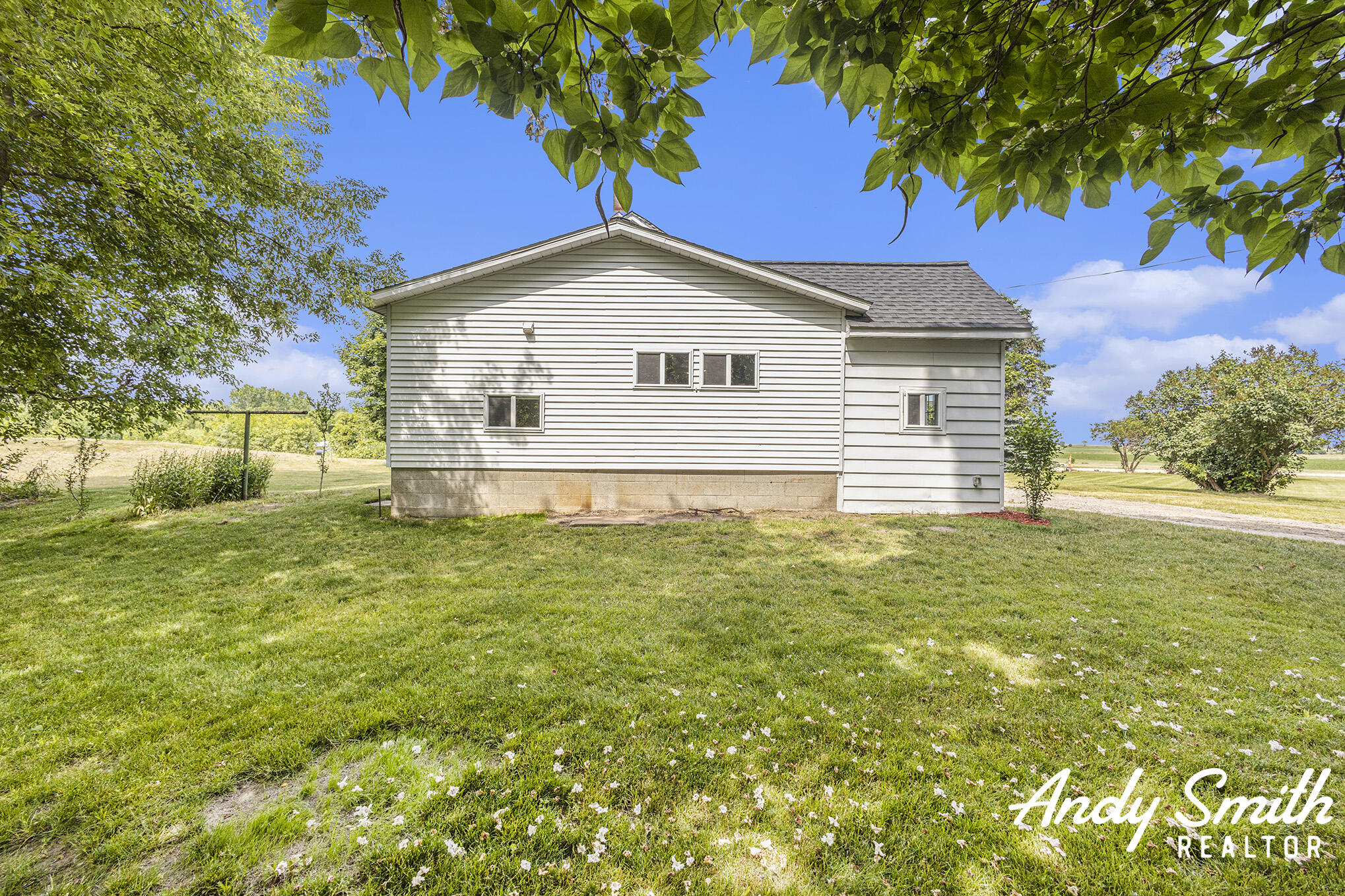 3265 16th Street Wayland, MI 49348 - Photo 27 of 36 690A0071