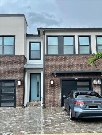$3,999 | 776 Northwest 82th Terrace, Unit 776, Plantation, FL 33324