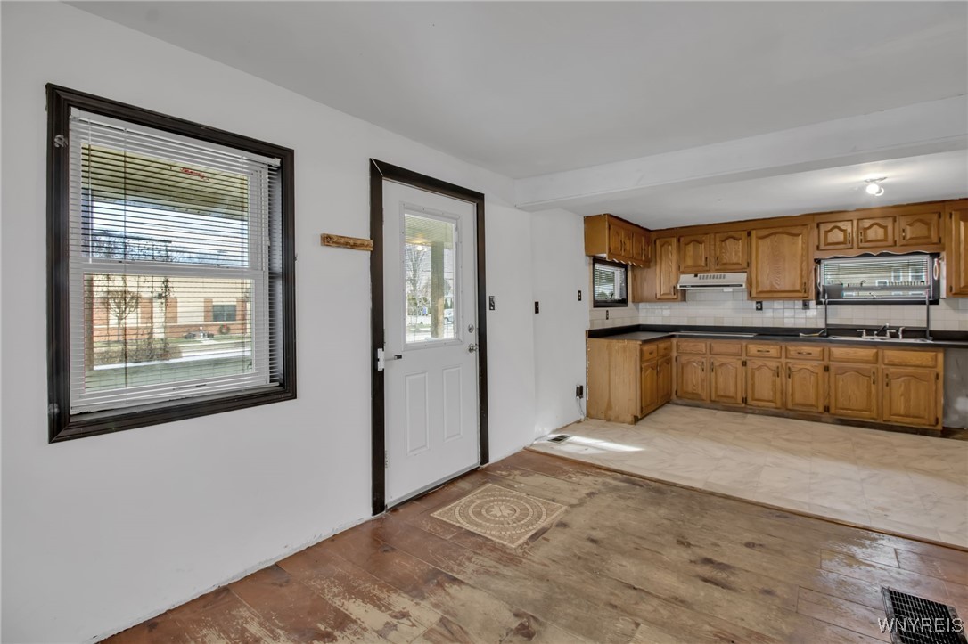 2736 Main Street Newfane, NY 14108 - Photo 6 of 50