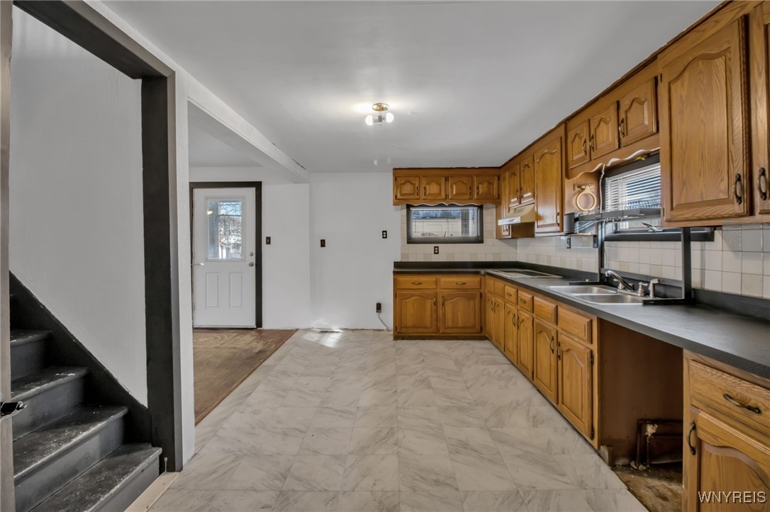 2736 Main Street Newfane, NY 14108 - Photo 9 of 50