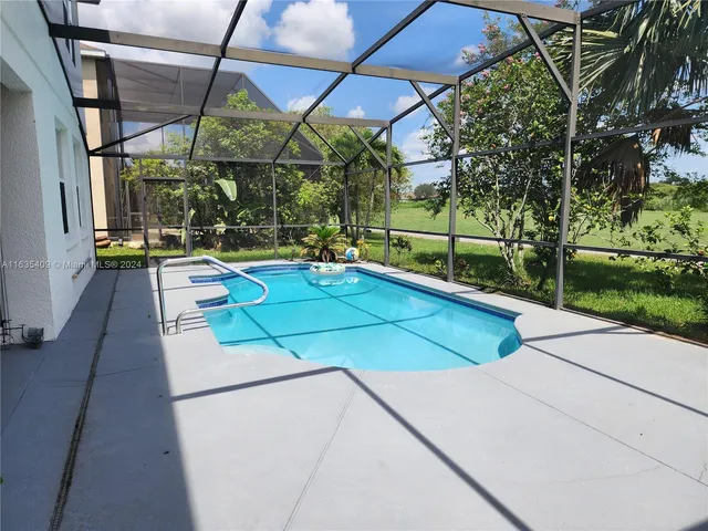 $450,000 | 2321 The Oaks Boulevard, Kissimmee, FL 34746