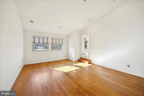 $725,000 | 4 Fairhaven Court, Cherry Hill, NJ 08003