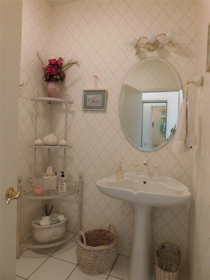 11717 North Ogden Point Road Syracuse, IN 46567 - Photo 15 of 32 Gallery Image 15