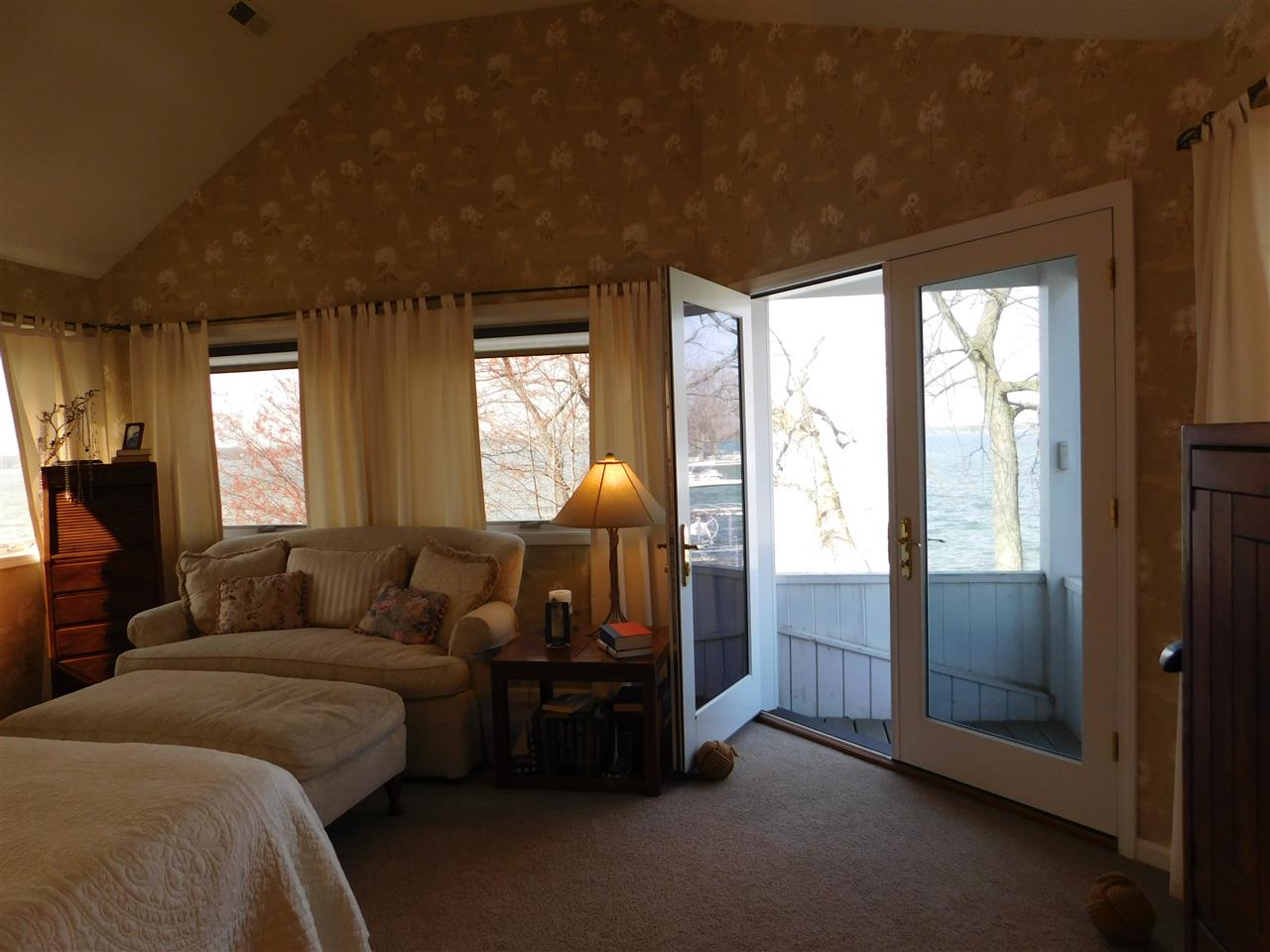 11717 North Ogden Point Road Syracuse, IN 46567 - Photo 21 of 32 Gallery Image 21