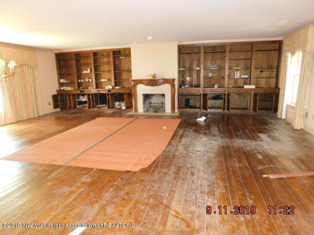 400 Cedar Hills Road Holly Springs, MS 38635 - Photo 7 of 28 master bedroom