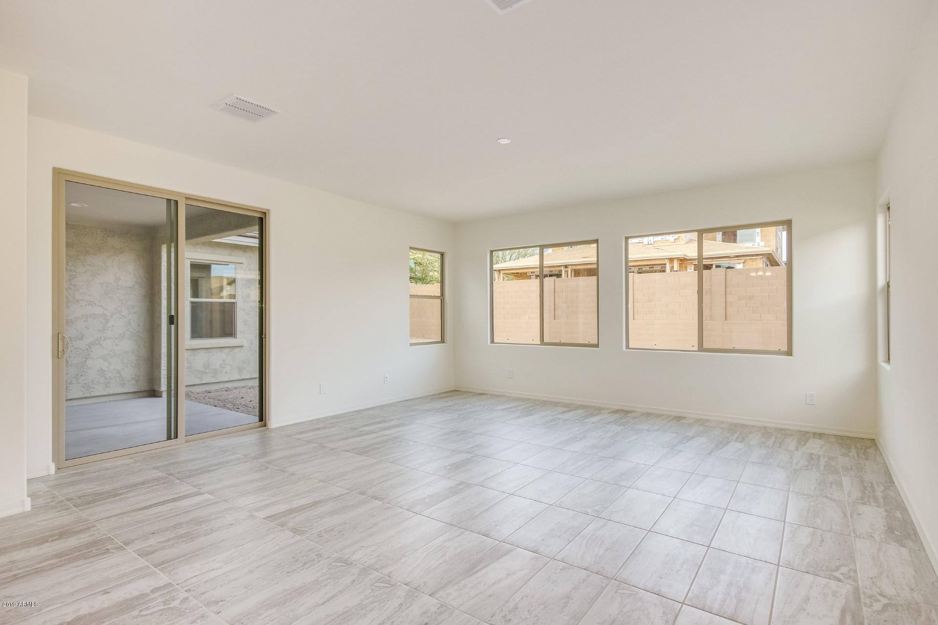 20534 West Alsap Road Buckeye, AZ 85396 - Photo 10 of 20 Great Room