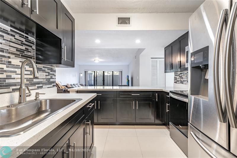 800 Northeast 195th St Unit 113  