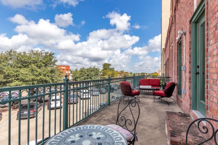 211 North Main Street, Unit 22 Bryan, TX 77803 - Photo 3 of 11