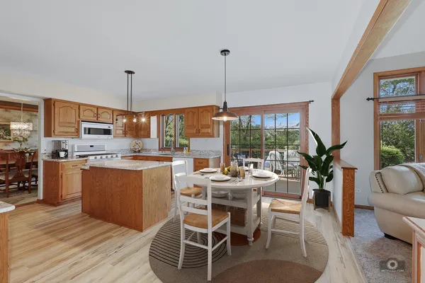 $695,000 | 1206 Arbor Drive, Lemont, IL 60439