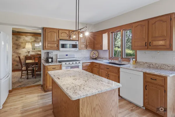 $695,000 | 1206 Arbor Drive, Lemont, IL 60439