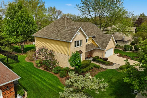 $695,000 | 1206 Arbor Drive, Lemont, IL 60439