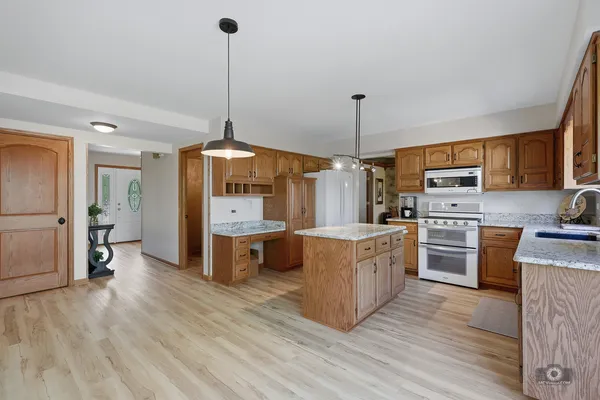 $695,000 | 1206 Arbor Drive, Lemont, IL 60439