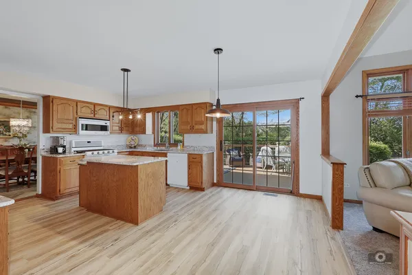 $695,000 | 1206 Arbor Drive, Lemont, IL 60439