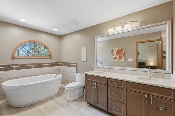 $695,000 | 1206 Arbor Drive, Lemont, IL 60439