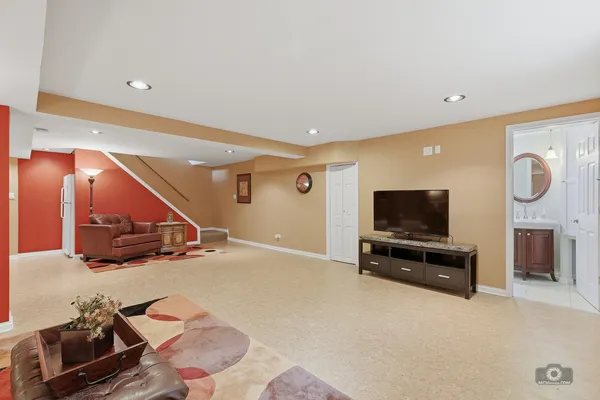 $695,000 | 1206 Arbor Drive, Lemont, IL 60439