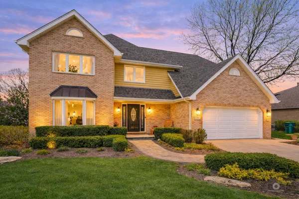 $695,000 | 1206 Arbor Drive, Lemont, IL 60439