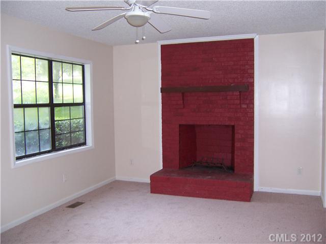 1221 Harper Road Gastonia, NC 28056 - Photo 4 of 6