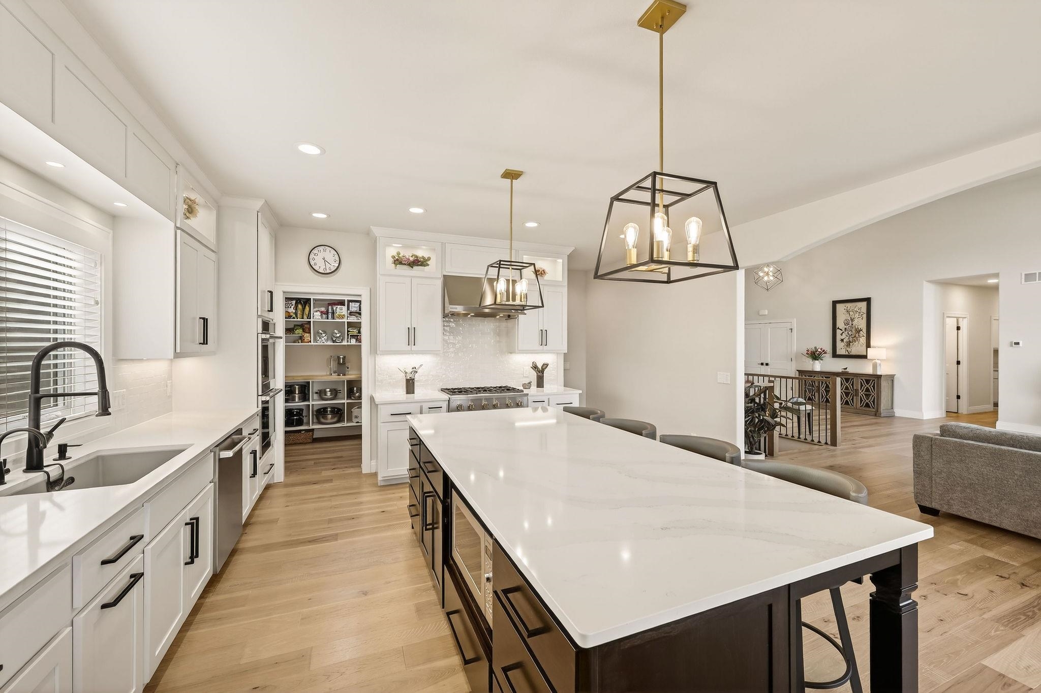 7576 Colonial Way Verona, WI 53593 - Photo 15 of 76