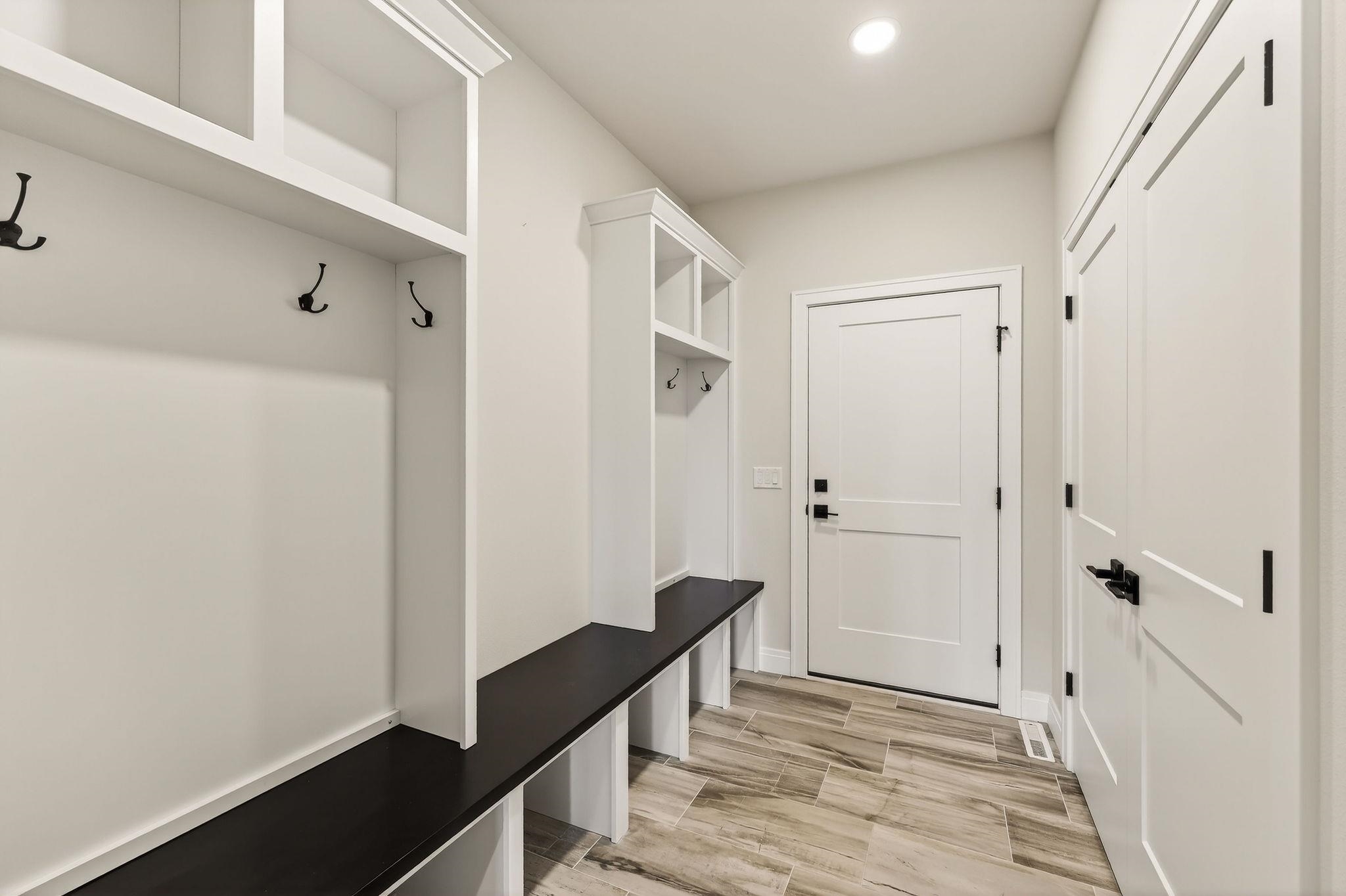 7576 Colonial Way Verona, WI 53593 - Photo 22 of 76