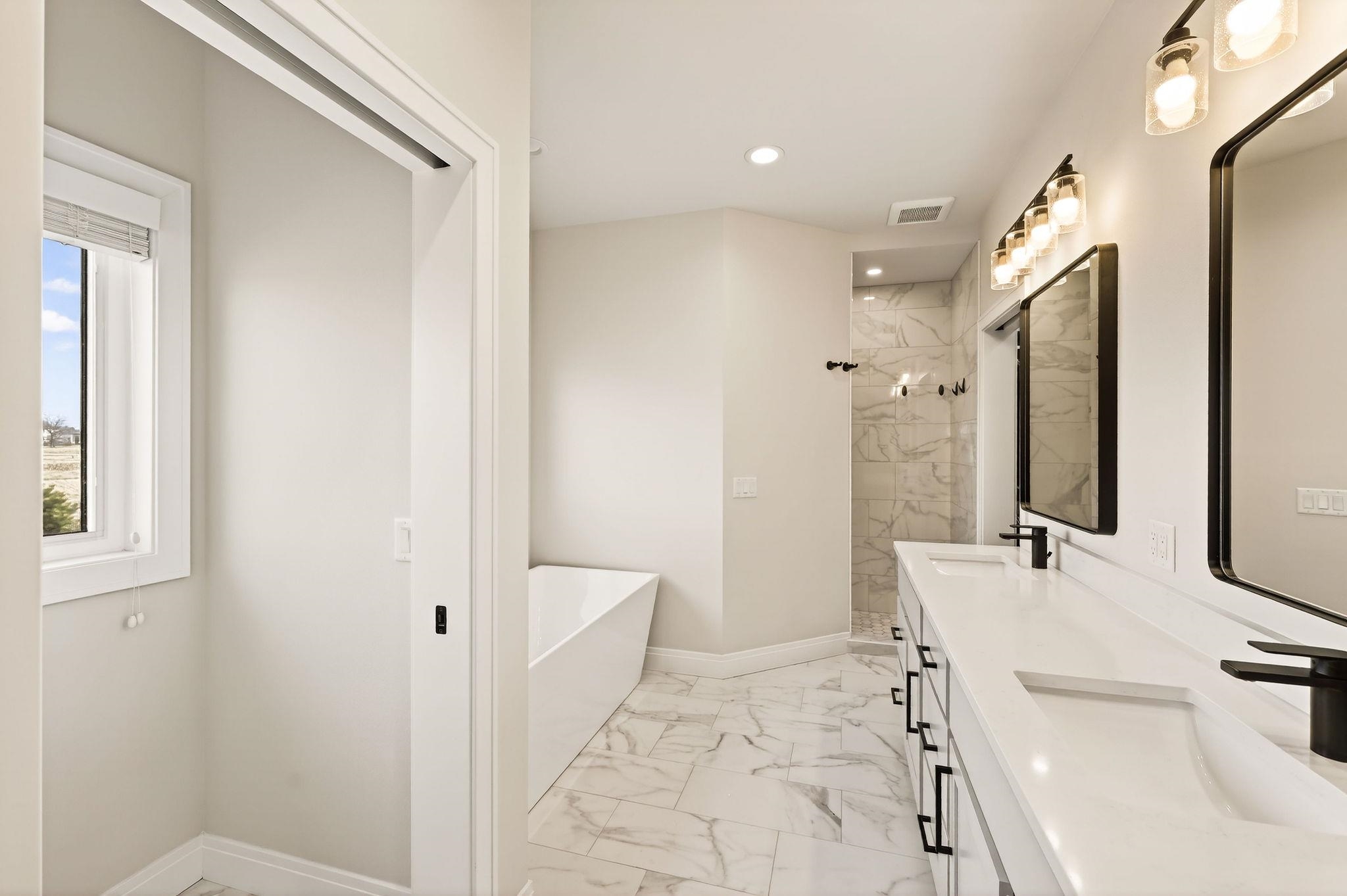 7576 Colonial Way Verona, WI 53593 - Photo 27 of 76