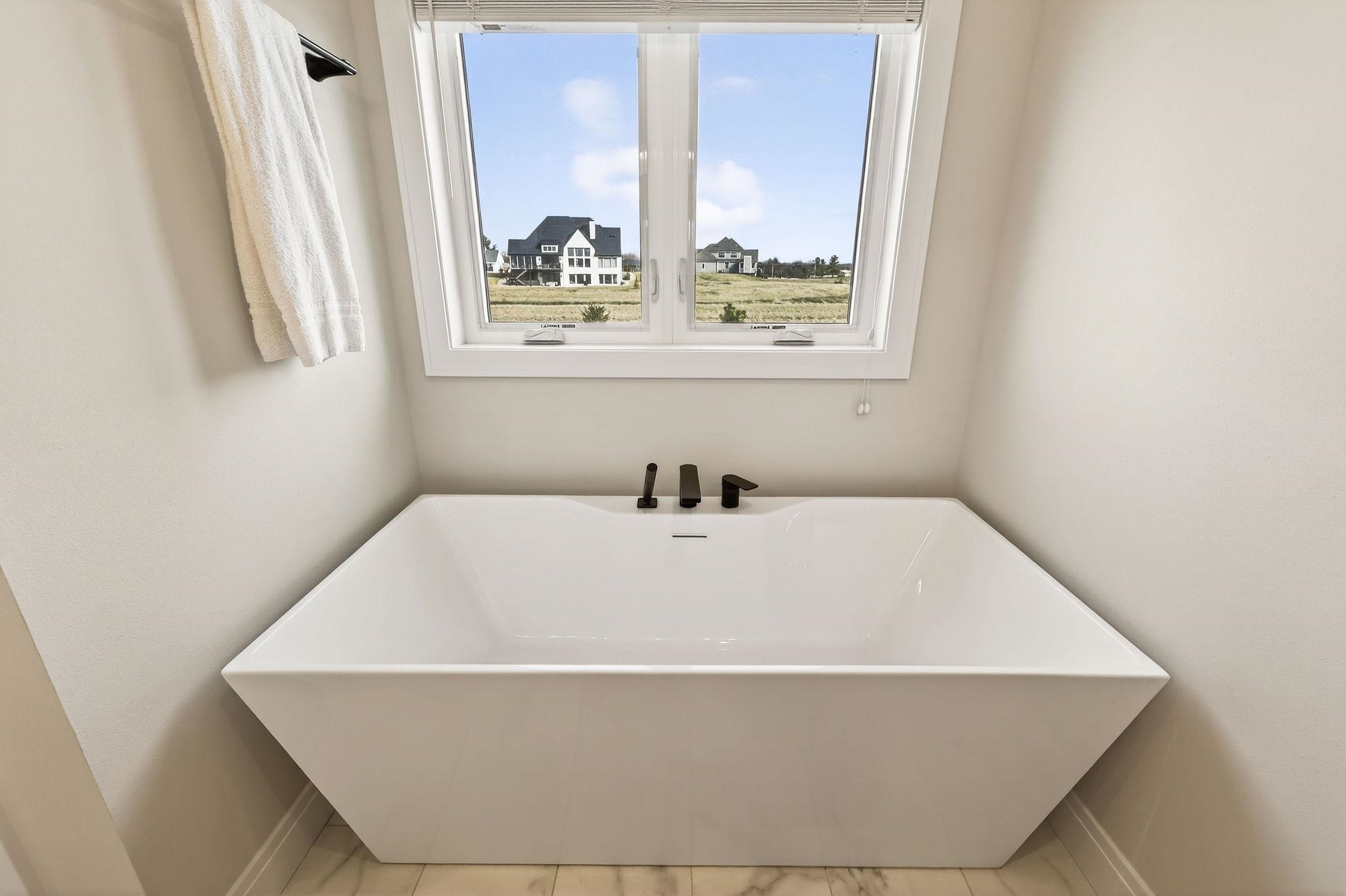 7576 Colonial Way Verona, WI 53593 - Photo 28 of 76