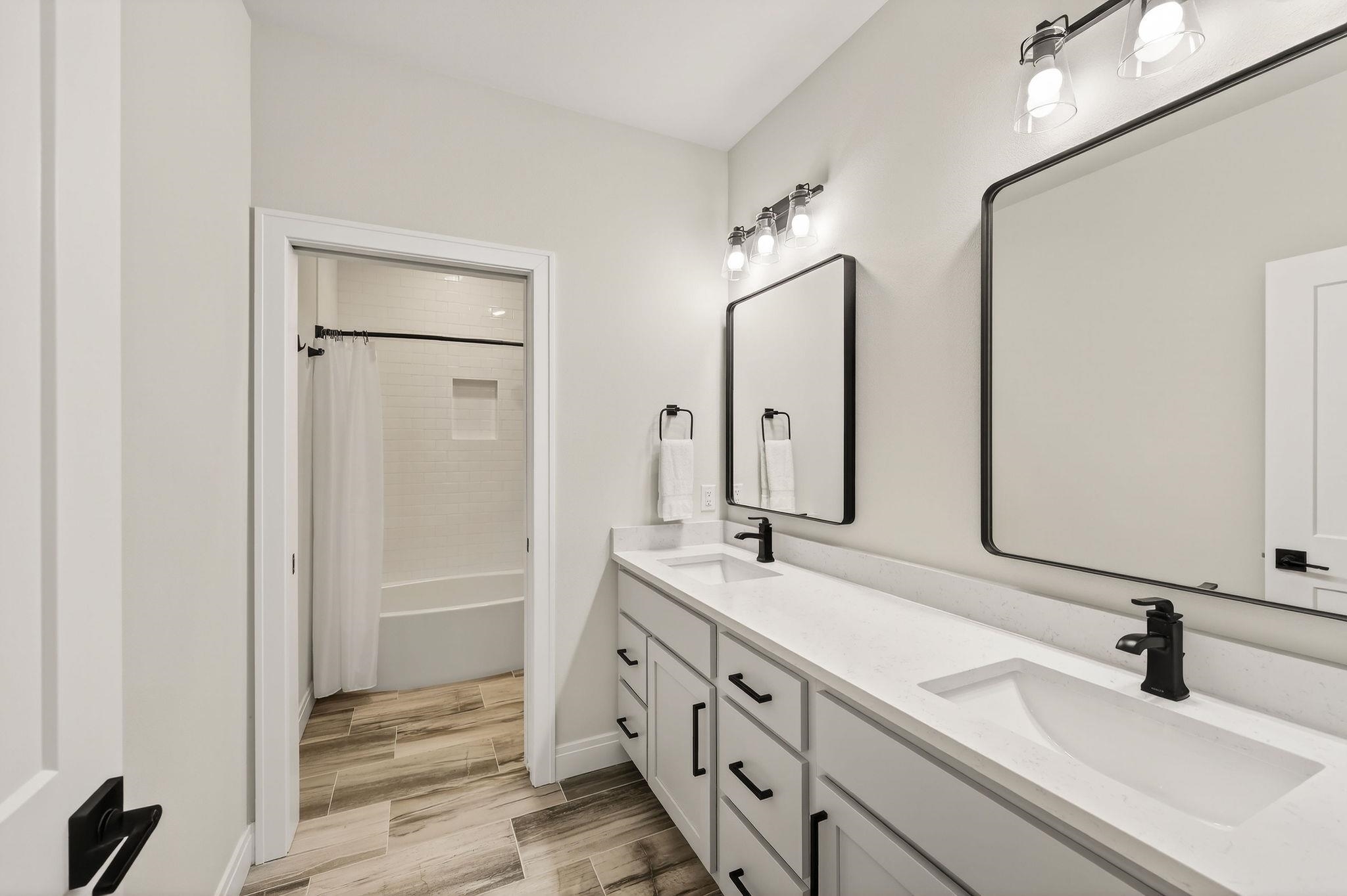 7576 Colonial Way Verona, WI 53593 - Photo 38 of 76