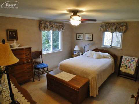 11441 Foley Road Fenton, MI 48430 - Photo 17 of 32 20352891-16.JPG