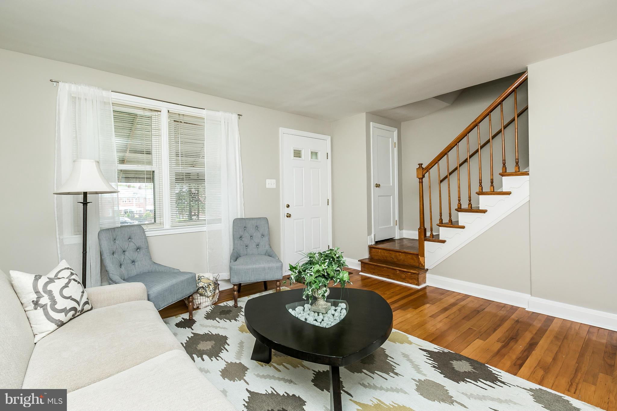 1838 Yakona Road Baltimore, MD 21234 - Photo 2 of 16 Living Room
