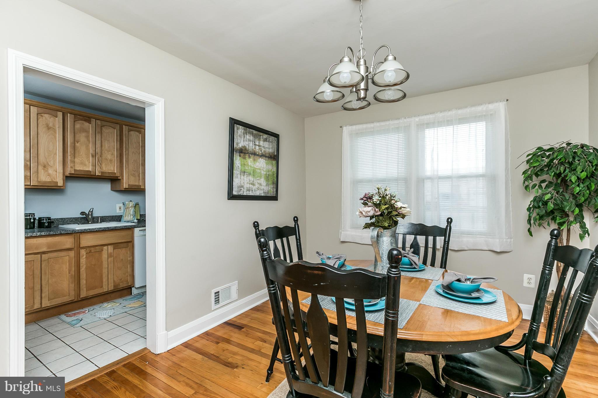 1838 Yakona Road Baltimore, MD 21234 - Photo 6 of 16 Dining Room