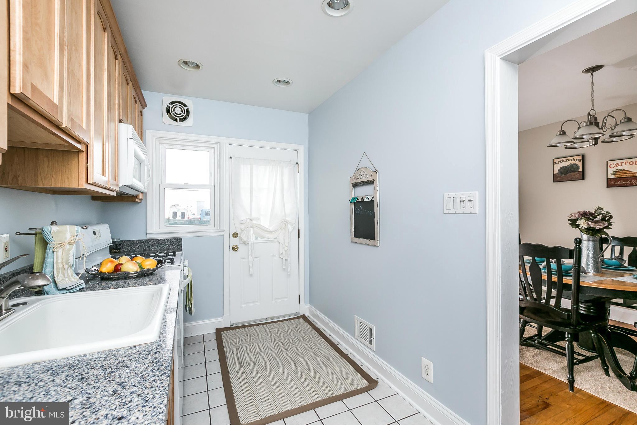 1838 Yakona Road Baltimore, MD 21234 - Photo 9 of 16 Kitchen