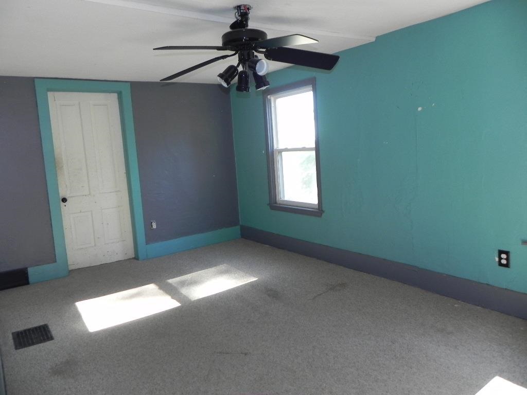 3032 East Brick School Road Freeport, IL 61032 - Photo 15 of 26 Gallery Image 15