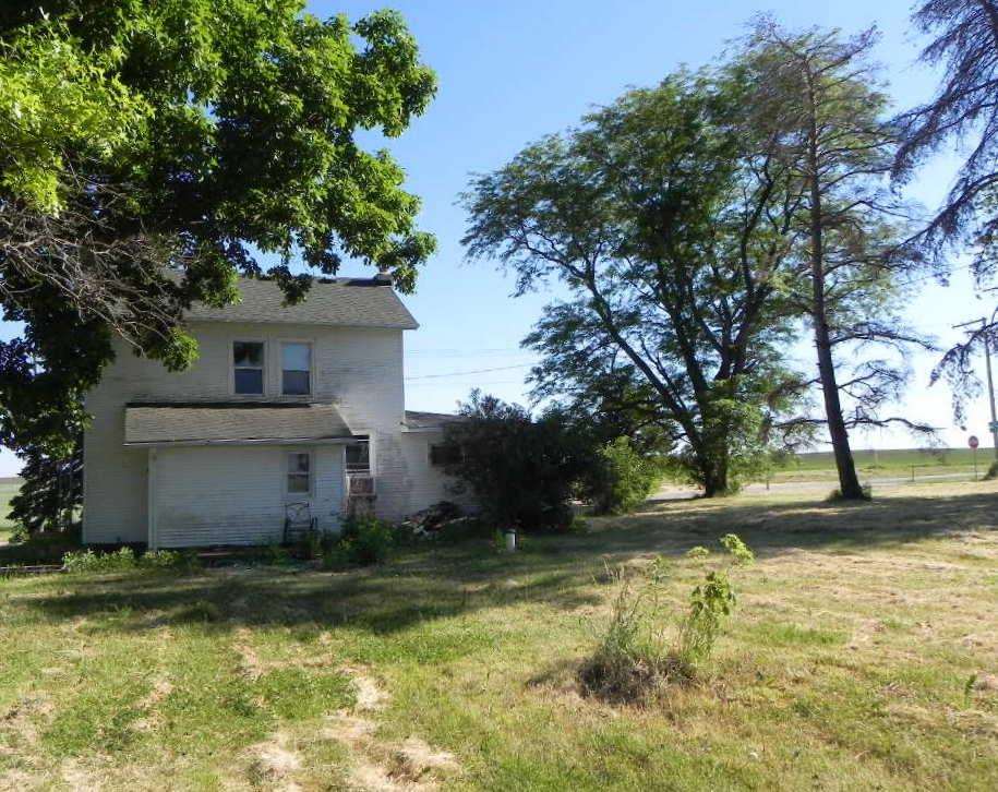 3032 East Brick School Road Freeport, IL 61032 - Photo 21 of 26 Gallery Image 21