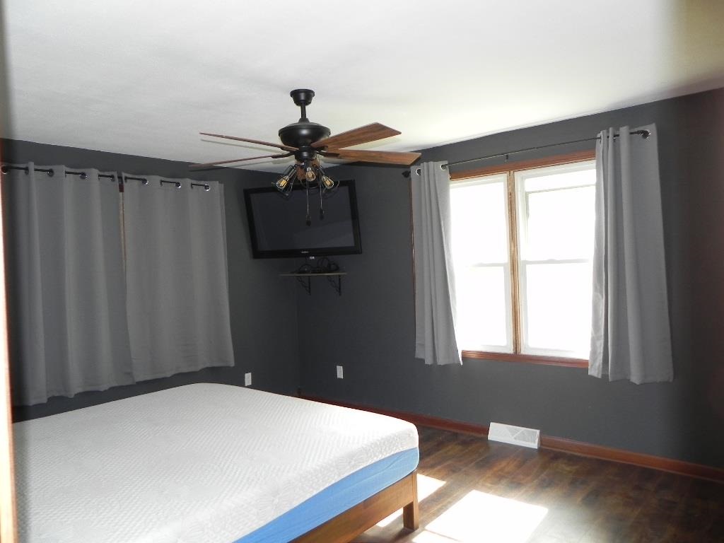 3032 East Brick School Road Freeport, IL 61032 - Photo 4 of 26 Gallery Image 4