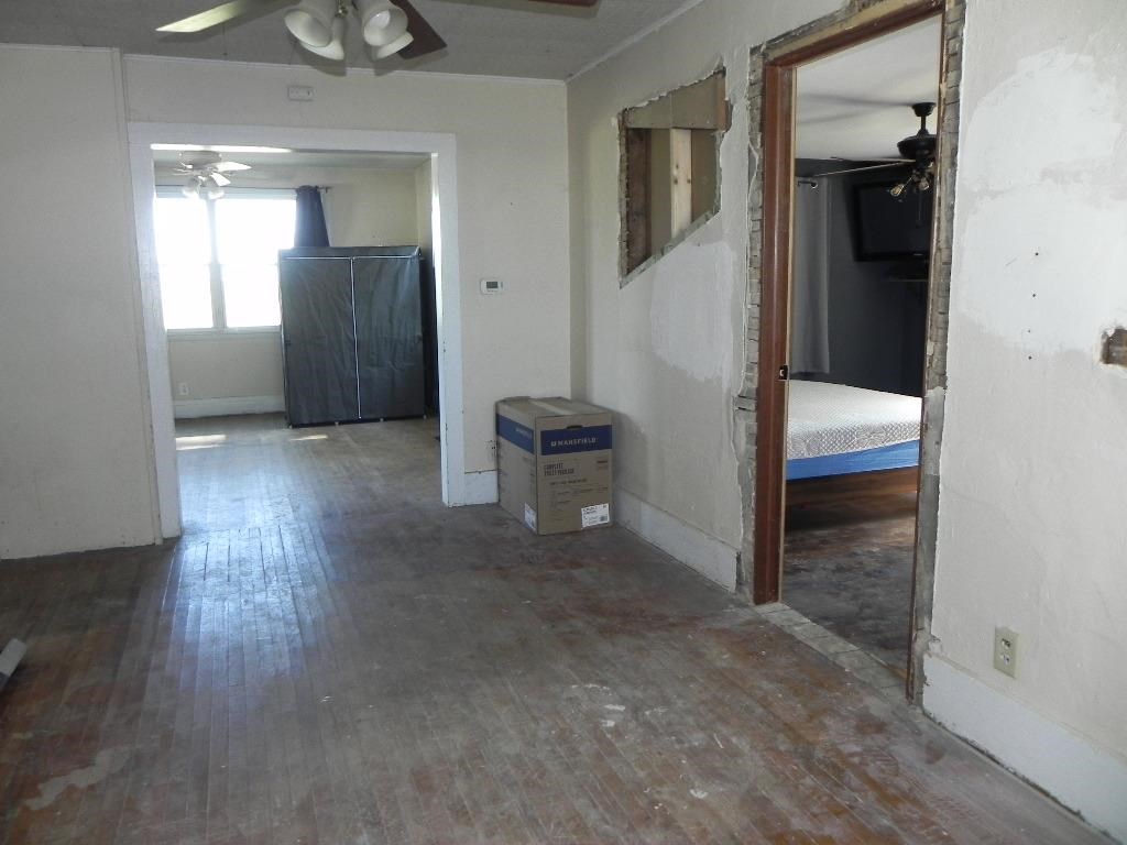 3032 East Brick School Road Freeport, IL 61032 - Photo 7 of 26 Gallery Image 7