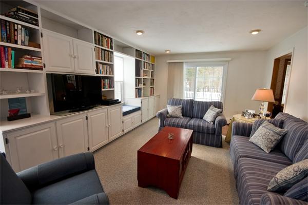 25 Albemarle Road Norwood, MA 02062 - Photo 4 of 26 Gallery Image 4