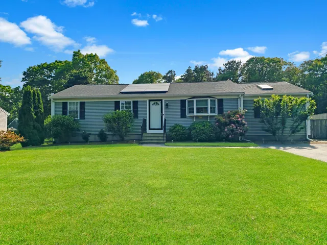 $1,975 | 371 Megan Road, Barnstable, MA 02601