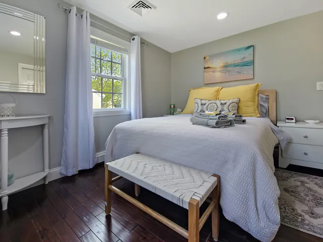 $1,975 | 371 Megan Road, Barnstable, MA 02601