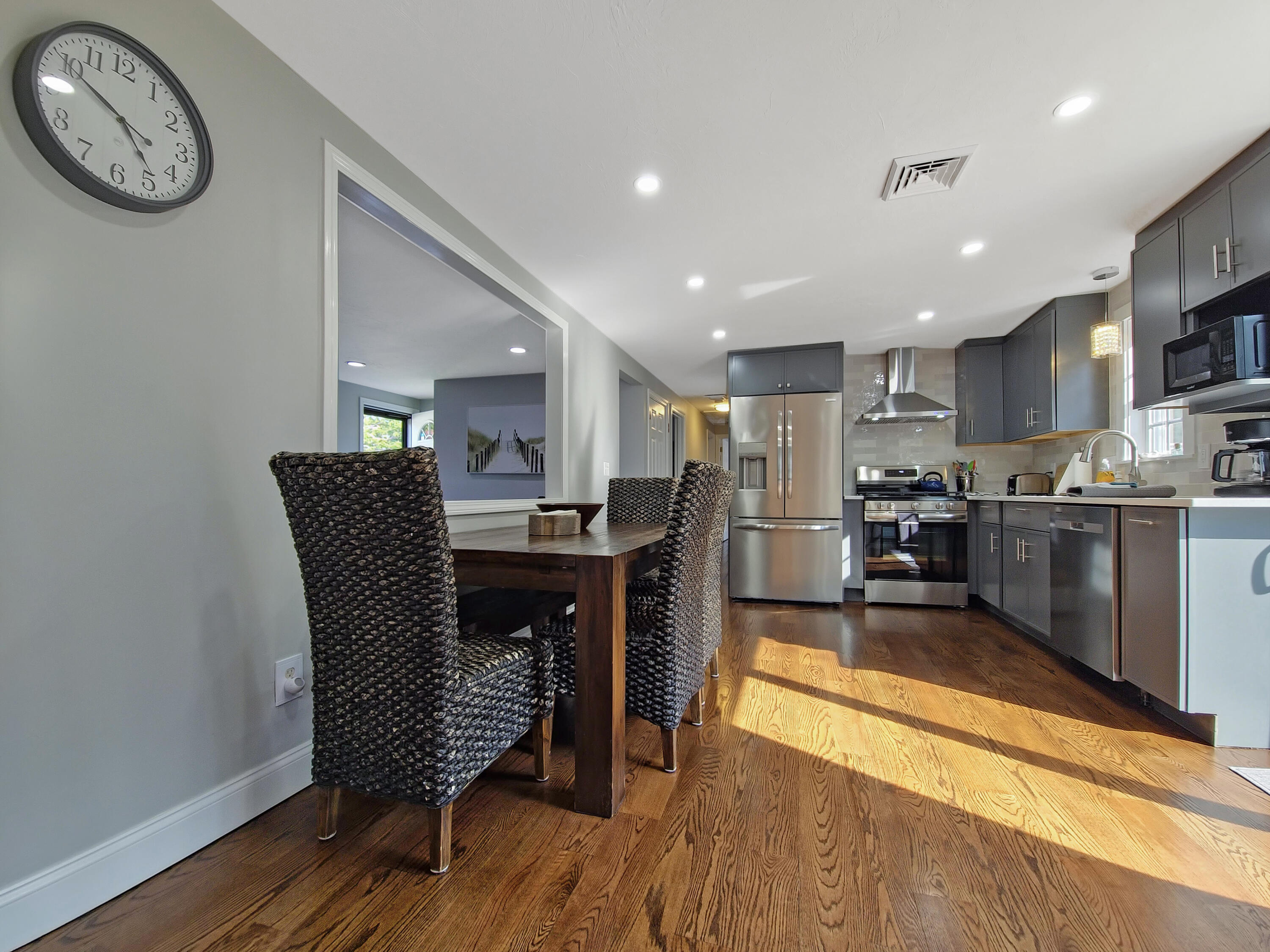 371 Megan Road Barnstable, MA 02601 - Photo 8 of 16 8